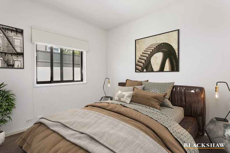 7/10 Burke Crescent Kingston