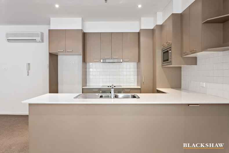 7/10 Burke Crescent Kingston