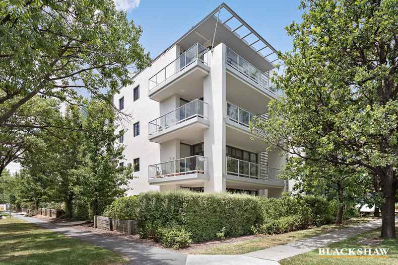 7/10 Burke Crescent Kingston