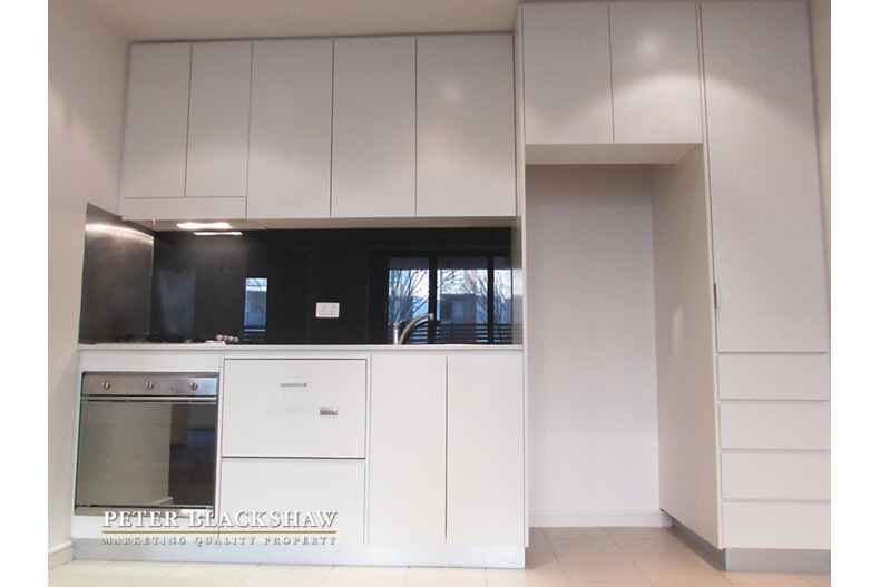 9/67 Giles Street Kingston