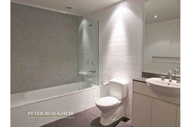 9/67 Giles Street Kingston