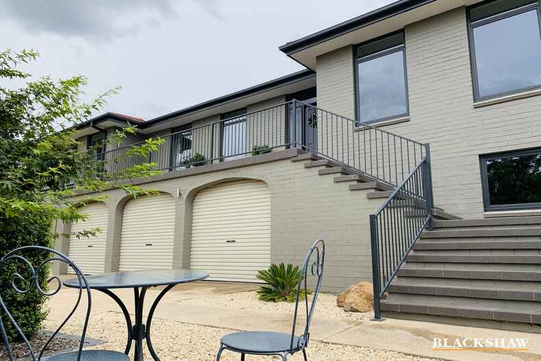125 Hawkesbury Crescent Farrer