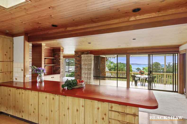 22 Hilltop Crescent Surf Beach