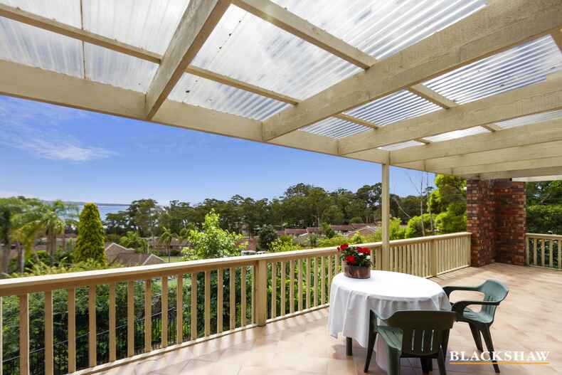 22 Hilltop Crescent Surf Beach
