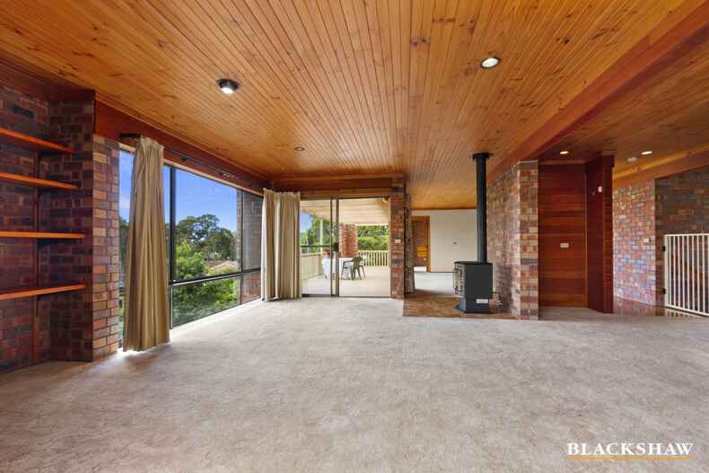 22 Hilltop Crescent Surf Beach