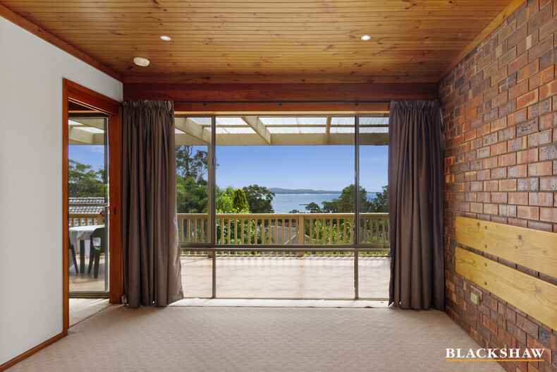 22 Hilltop Crescent Surf Beach