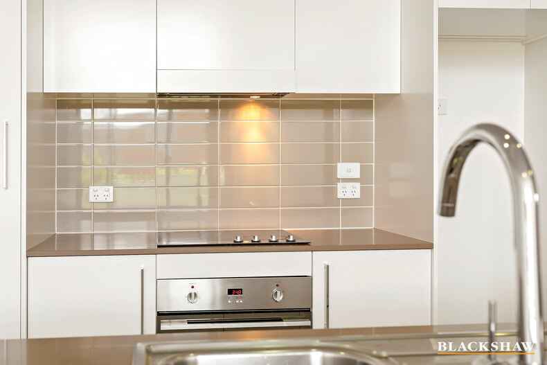 71/116 Easty Street Phillip