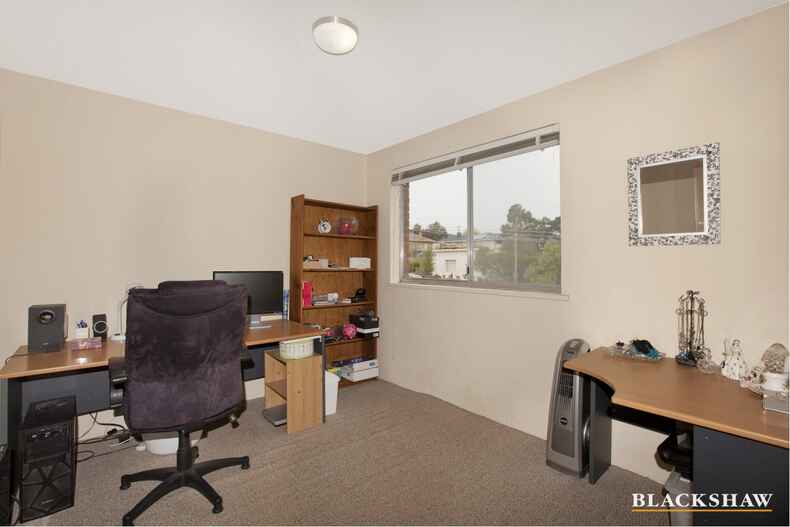 2/4 Mowatt Street Queanbeyan