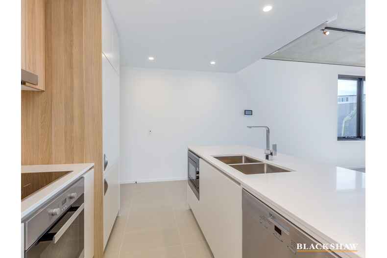 33/50 Honeysett View Kingston