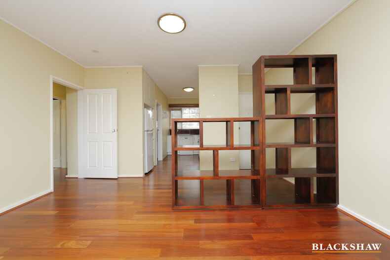 4/5 Garran Place Garran