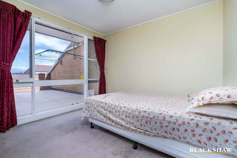 4/5 Garran Place Garran