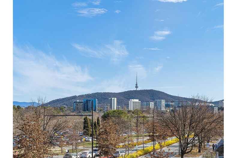 61/43 Constitution Avenue Reid