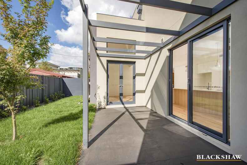 5/36 Blacket Street Downer