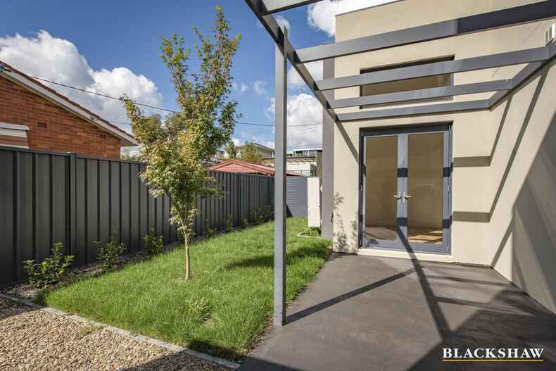 5/36 Blacket Street Downer