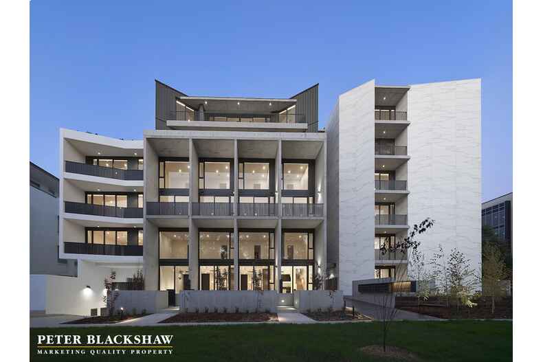 21/22 Canberra Avenue Forrest