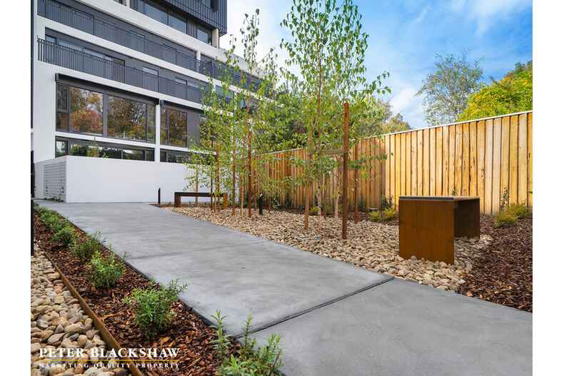 21/22 Canberra Avenue Forrest