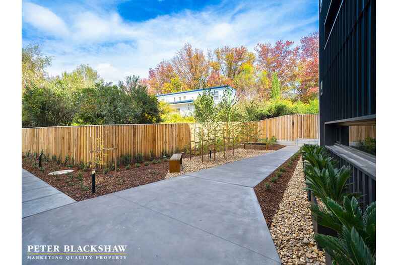 21/22 Canberra Avenue Forrest