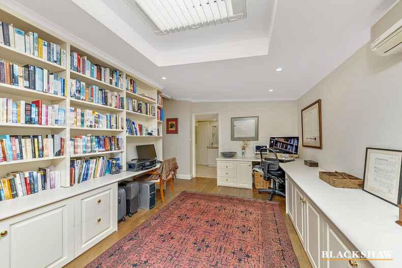 13 Hooker Street Yarralumla