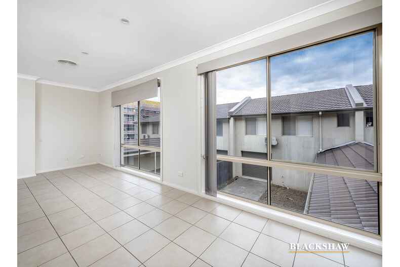 87a Anthony Rolfe Avenue Gungahlin