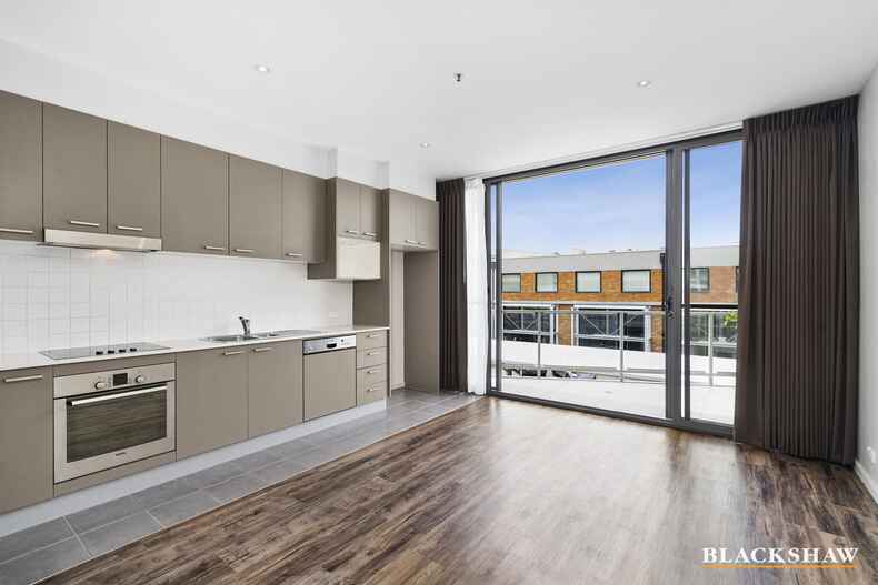 33/10 Burke Crescent Kingston
