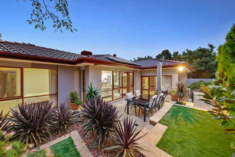 23 Kent Street Deakin