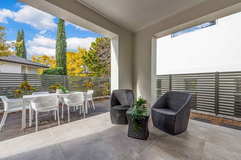 2/54 Jacka Crescent Campbell