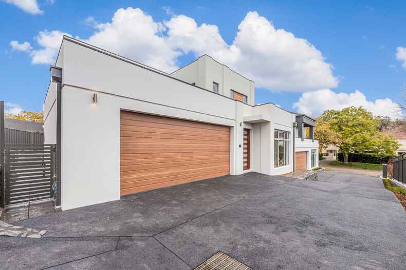 2/54 Jacka Crescent Campbell