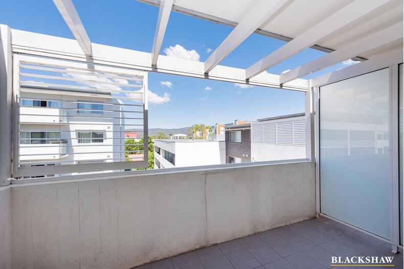 61/58 Cowlishaw Street Greenway