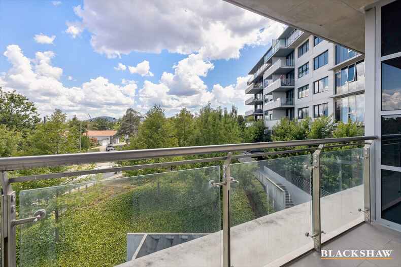 32/5 Burbury Close Barton