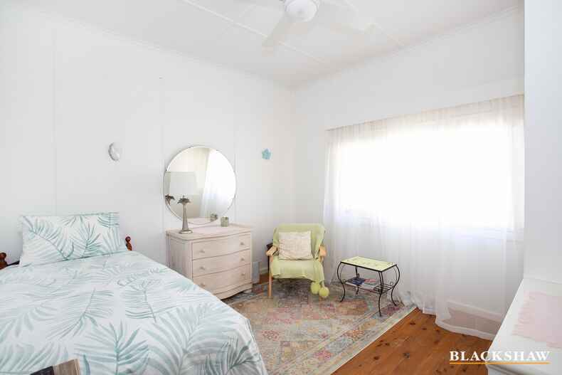 19 Bronte Crescent Sunshine Bay