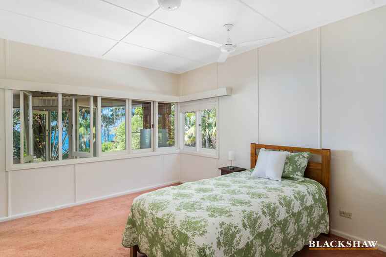 19 Bronte Crescent Sunshine Bay