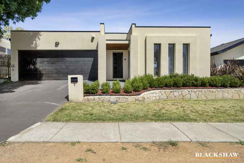 7 Eva West Street Gungahlin