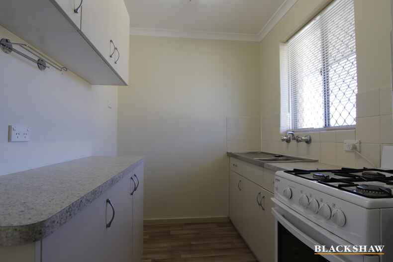 3/2 Donald Road Queanbeyan