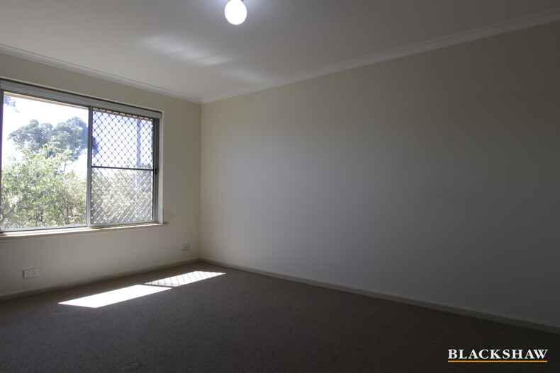 3/2 Donald Road Queanbeyan