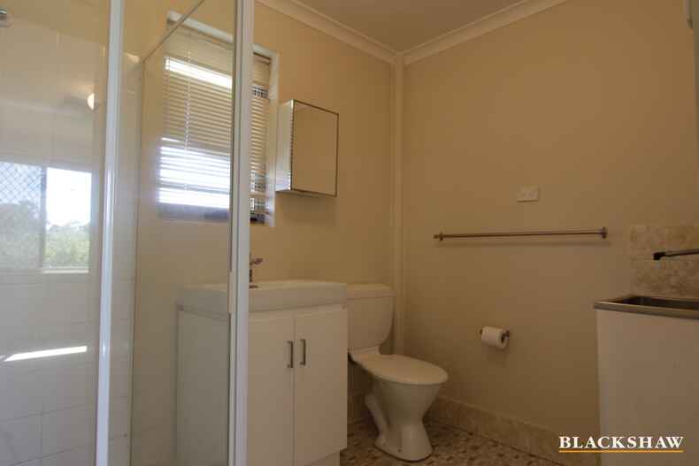 3/2 Donald Road Queanbeyan