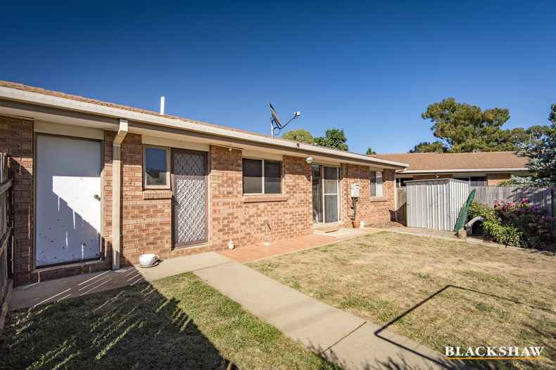 8/22 Flora Place Palmerston