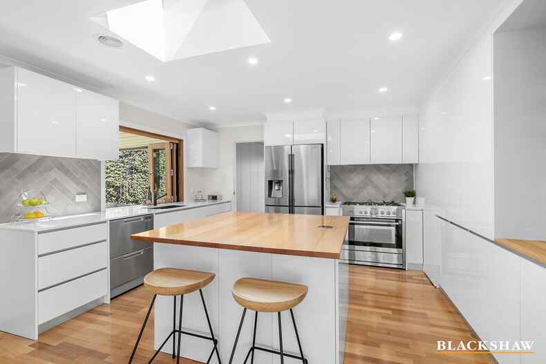 2 Benaroon Circuit Amaroo