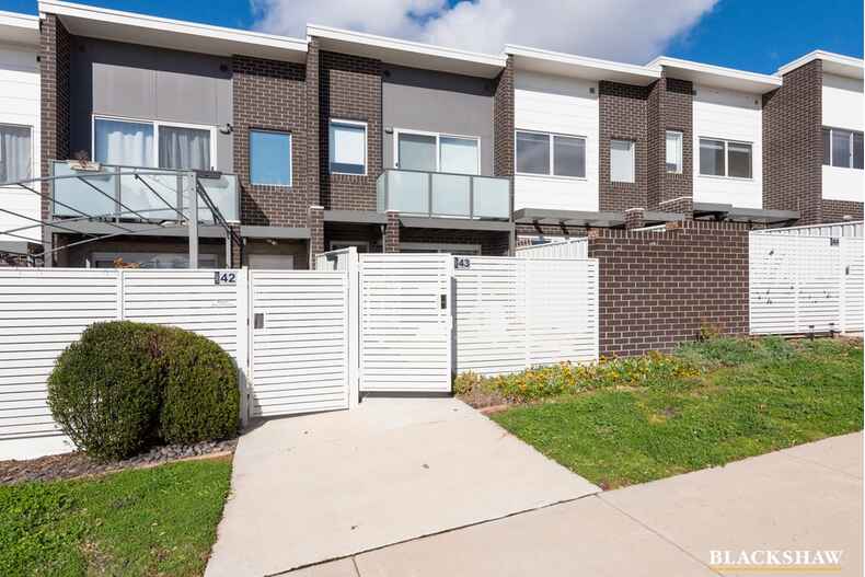 43/8 Ken Tribe Street Coombs