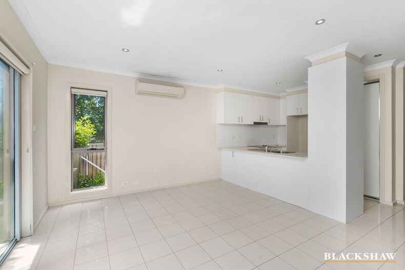 2/17 Majura Avenue Dickson