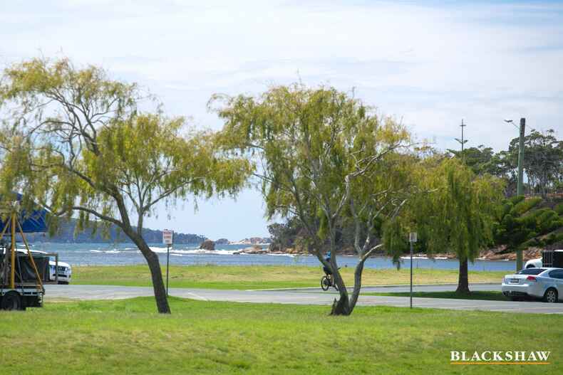 1/216 Beach Road Batehaven