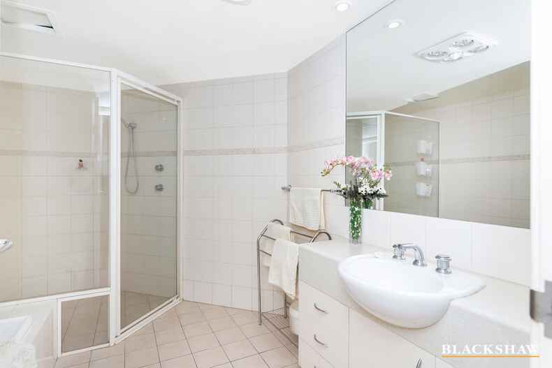 1/216 Beach Road Batehaven