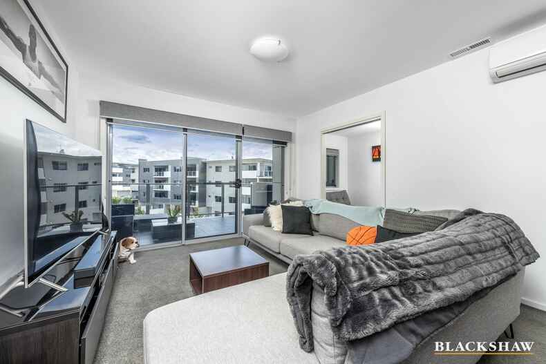 76/40 Philip Hodgins Street Wright