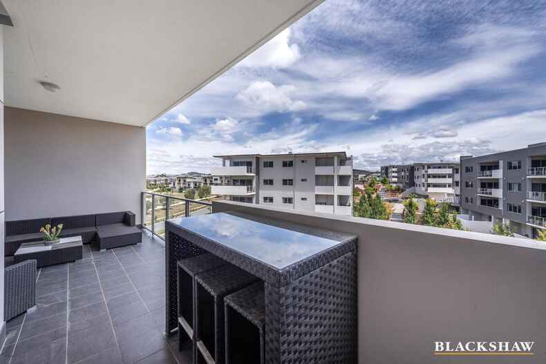 76/40 Philip Hodgins Street Wright
