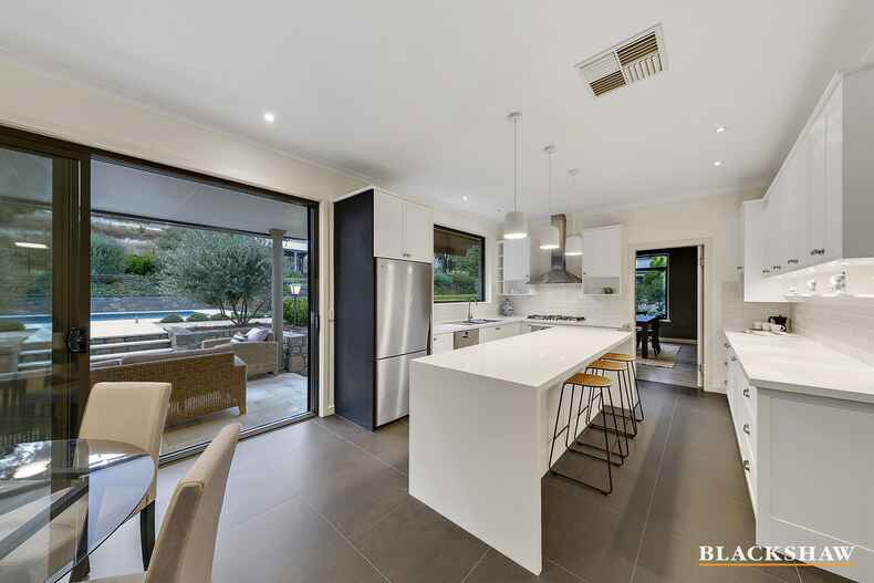 125 Hawkesbury Crescent Farrer