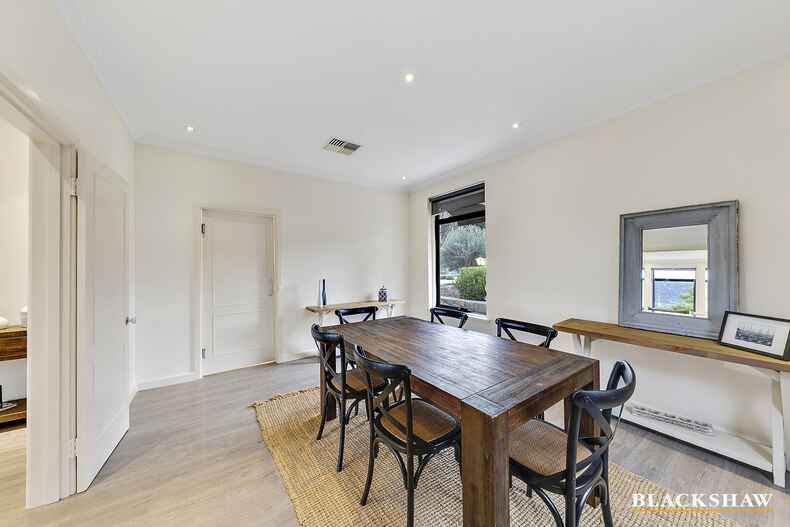 125 Hawkesbury Crescent Farrer