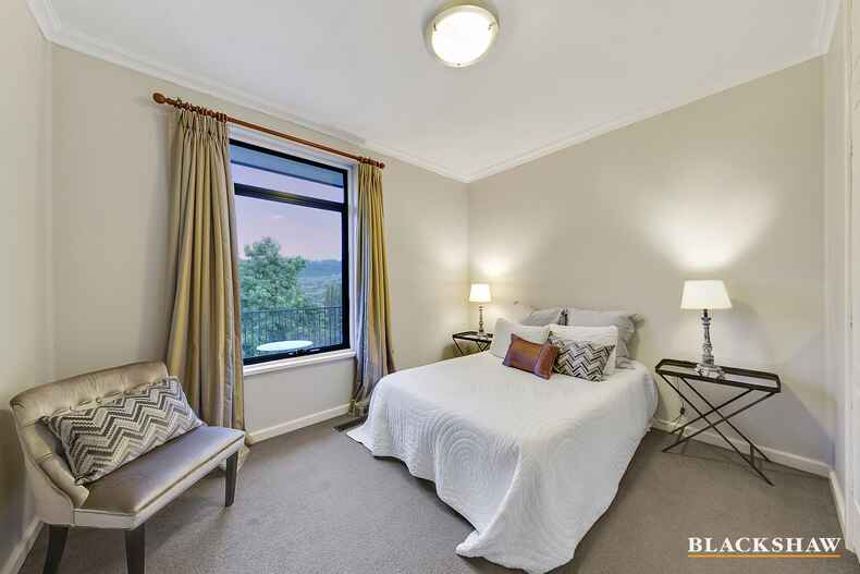 125 Hawkesbury Crescent Farrer