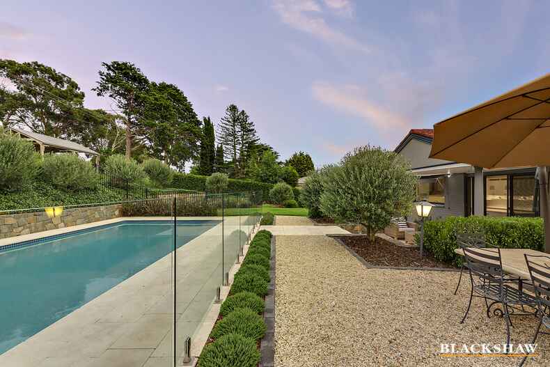 125 Hawkesbury Crescent Farrer
