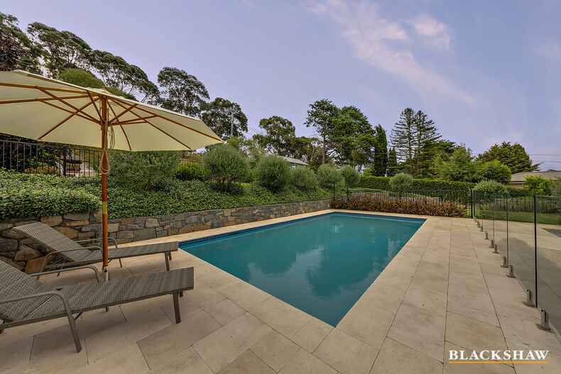 125 Hawkesbury Crescent Farrer