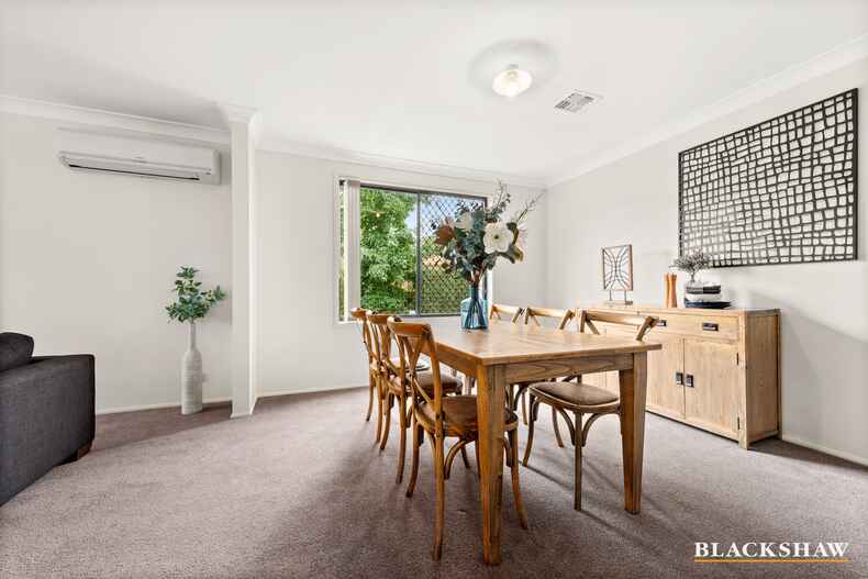 120 Halloran Drive Jerrabomberra