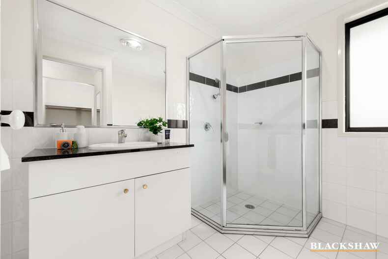120 Halloran Drive Jerrabomberra